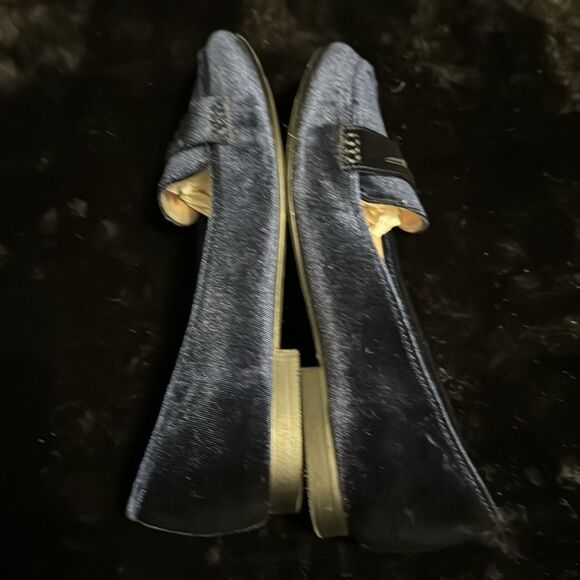 Madden Girl Carmella Velvet Loafers - Picture 6 of 9